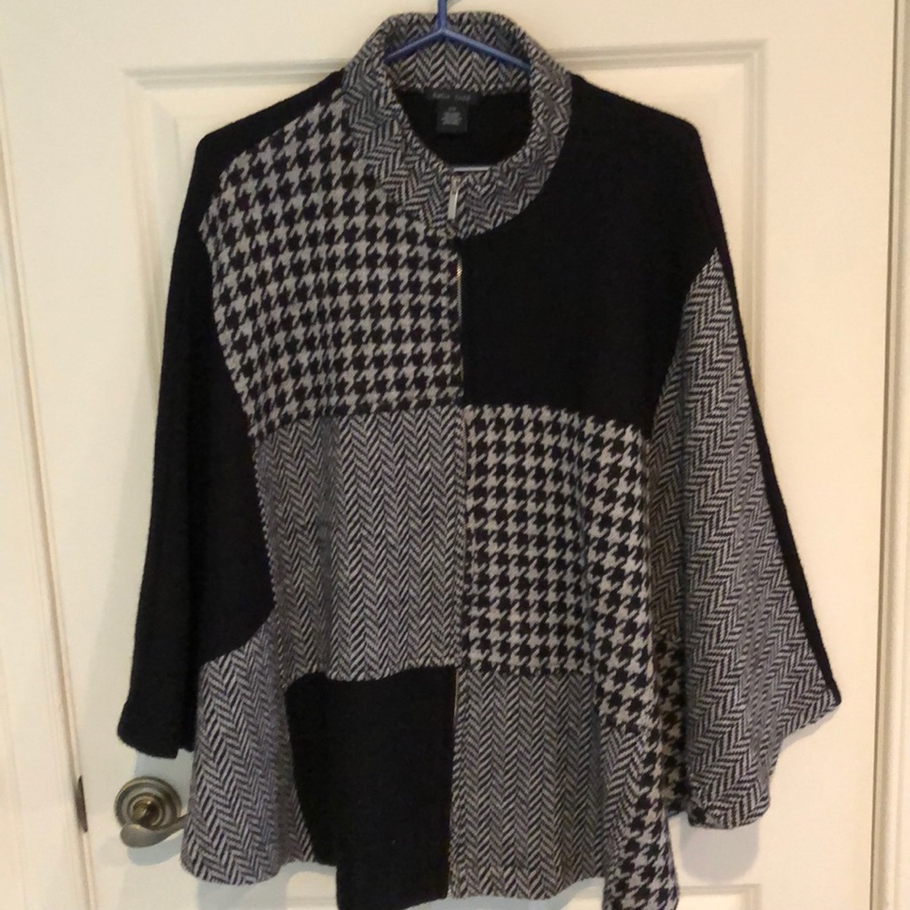 Gorgeous Houndstooth Wool Poncho by Katie Todd